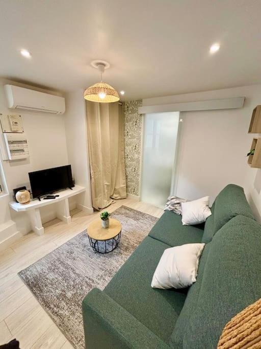 L'Escobar Troyen Apartment Troyes Bagian luar foto